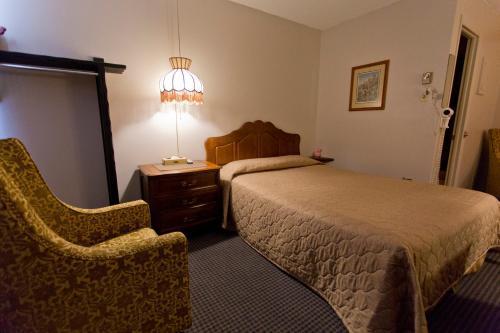 Motel Champlain บรอสซาร์ด ภายนอก รูปภาพ