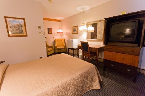 Motel Champlain บรอสซาร์ด ภายนอก รูปภาพ