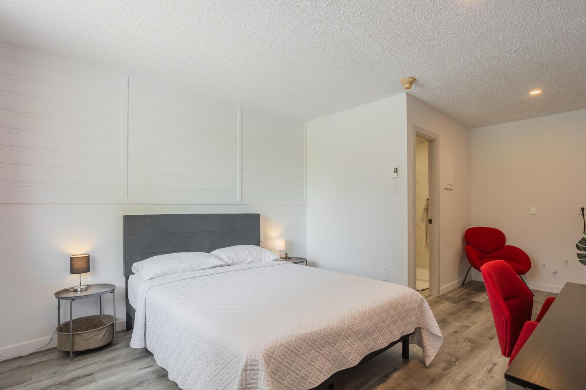 Motel Champlain บรอสซาร์ด ภายนอก รูปภาพ